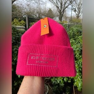 Kurt Geiger Vibrant Pink Women Hat.
NWT